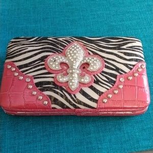 NWOT Ladies Large wallet